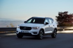 2019 Volvo XC40 T5 R-Design AWD in Crystal White Metallic - Driving Front Left Three-quarter View